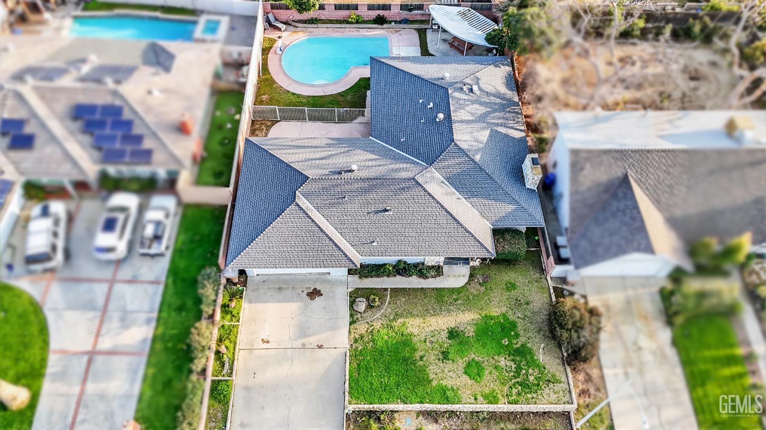 2931 Crest Drive — photo 5