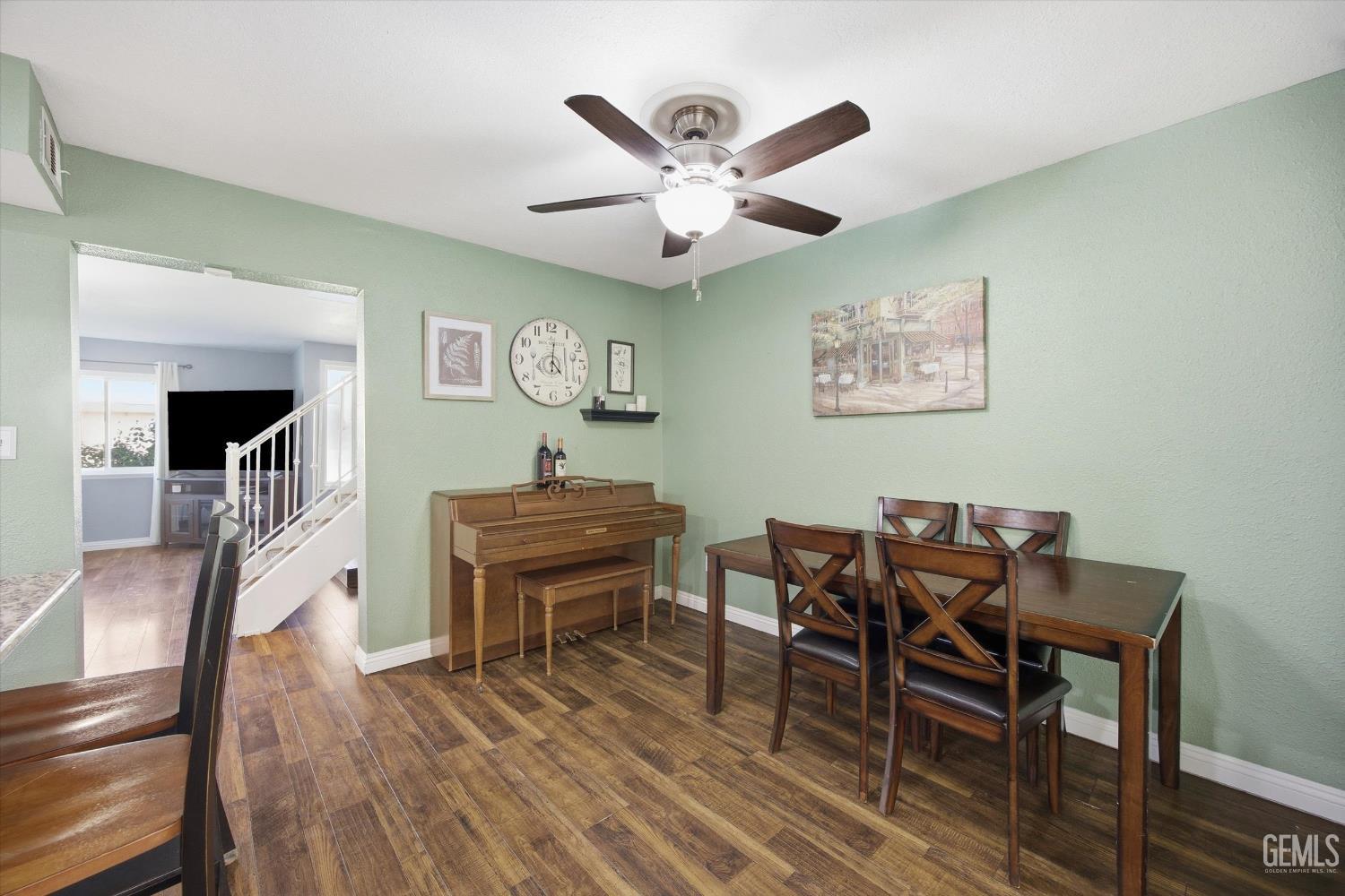 930 Olive Drive — photo 13