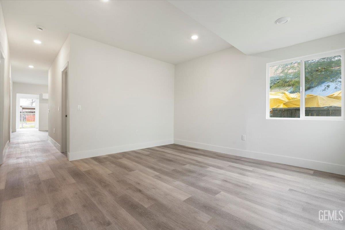 923 Sumner Street — photo 11