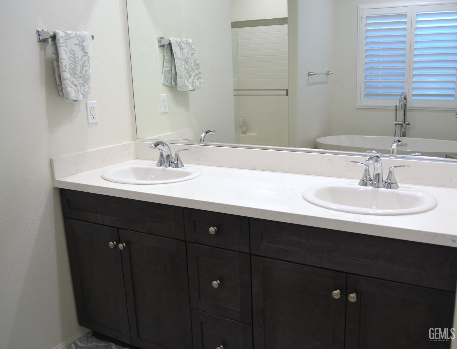 7311 Koyuk River Street — photo 21