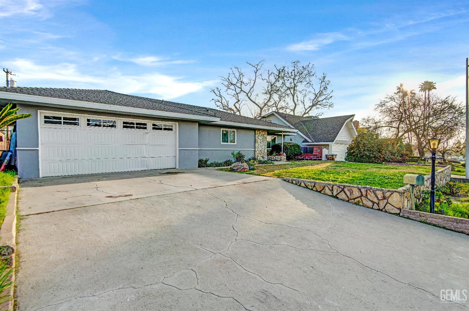 2931 Crest Drive — photo 7