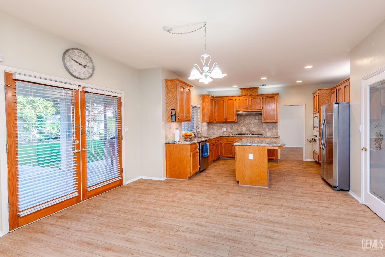 10906 Rosslyn Lane — photo 31