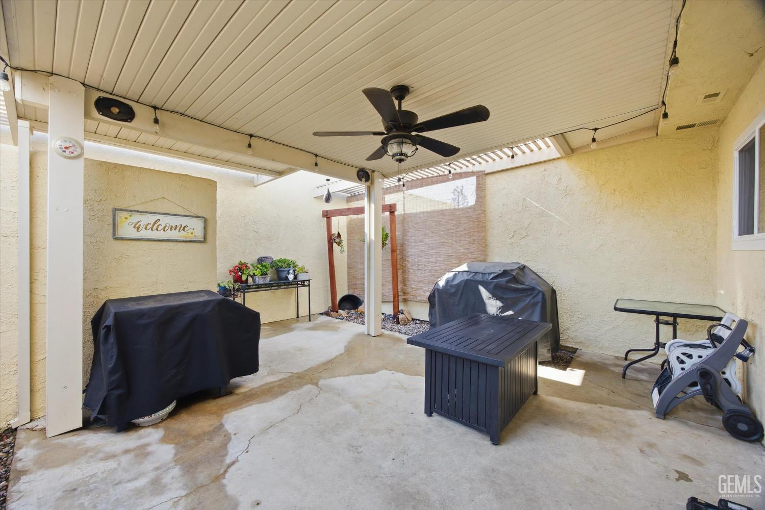 930 Olive Drive — photo 32