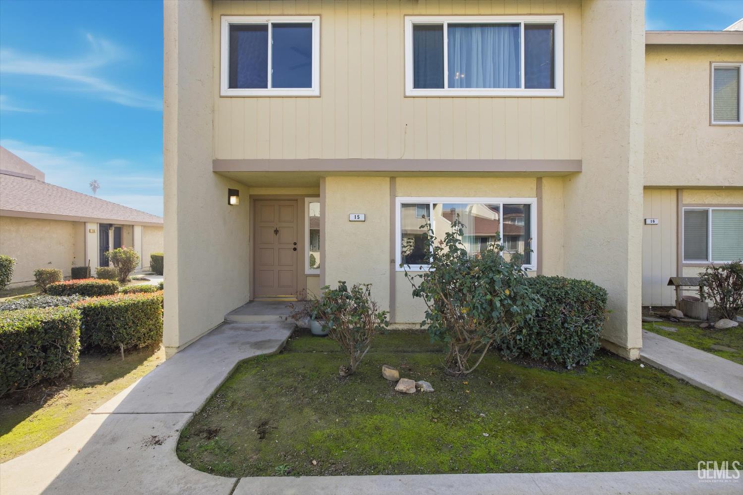 930 Olive Drive — photo 4