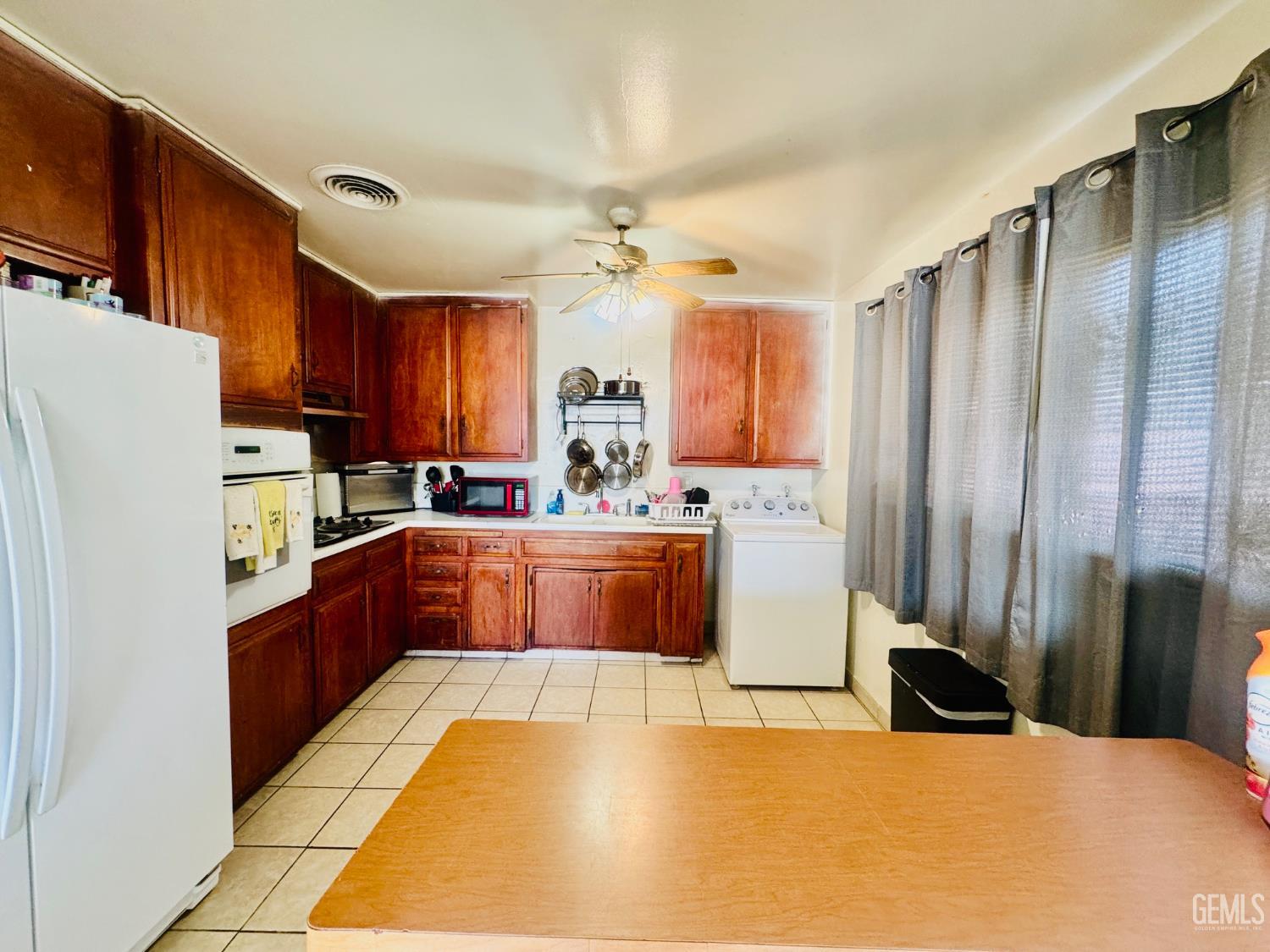 713 Iris Street — photo 6