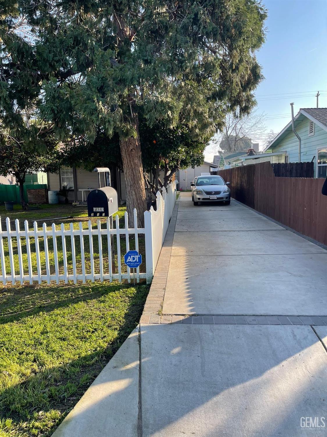 215 Harding Avenue — photo 5