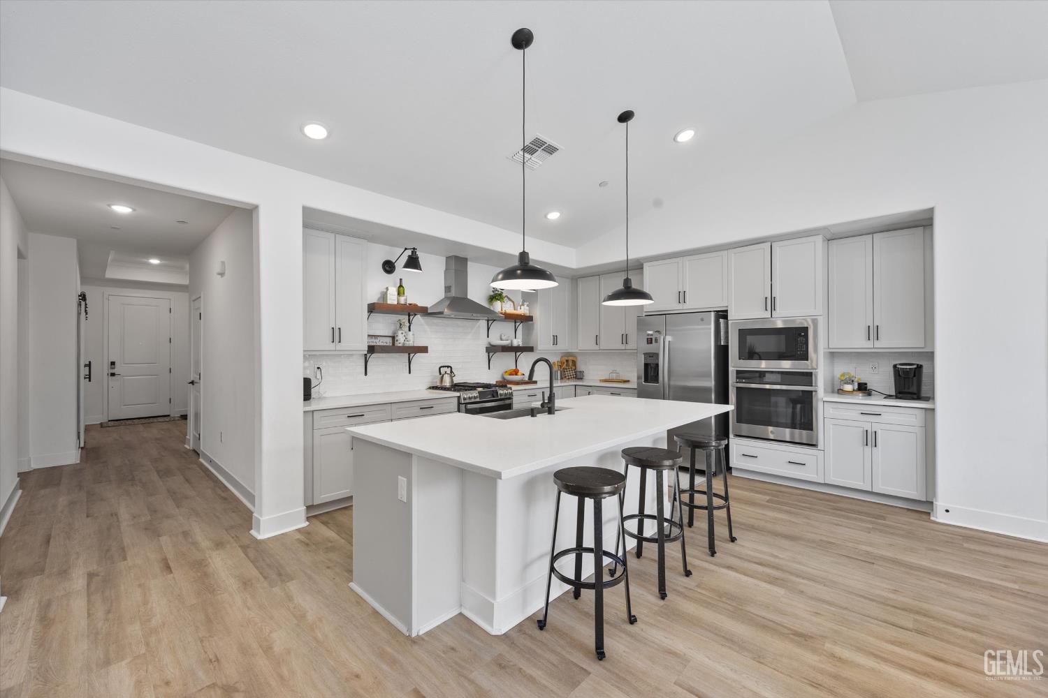 212 Artina Court — photo 9