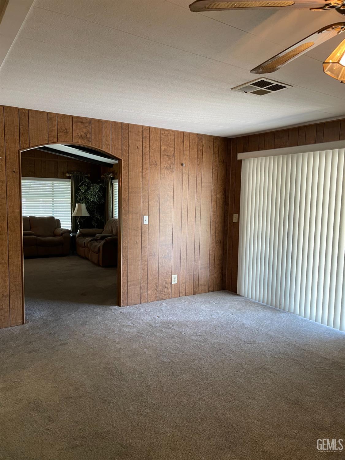 400 E Roberts Lane — photo 24