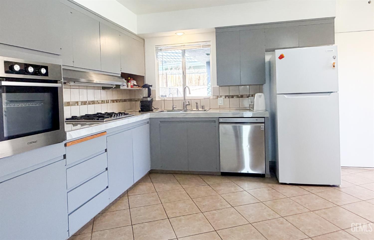 1904 Ridgewood Drive — photo 28