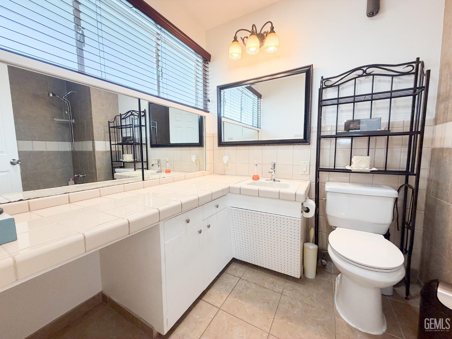 1904 Ridgewood Drive — photo 39