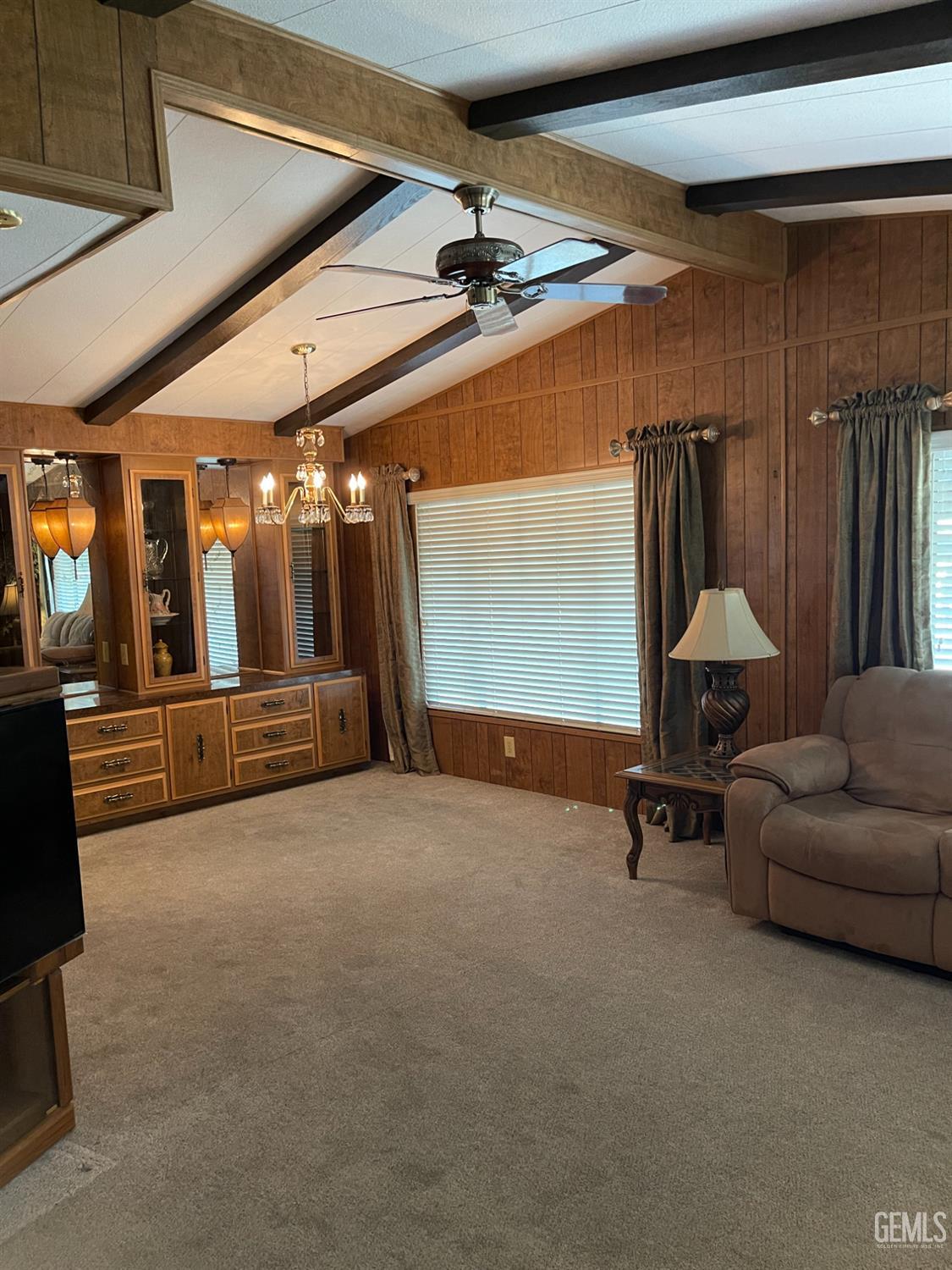 400 E Roberts Lane — photo 19