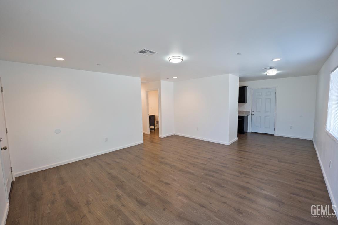 1227 Drury Lane — photo 5