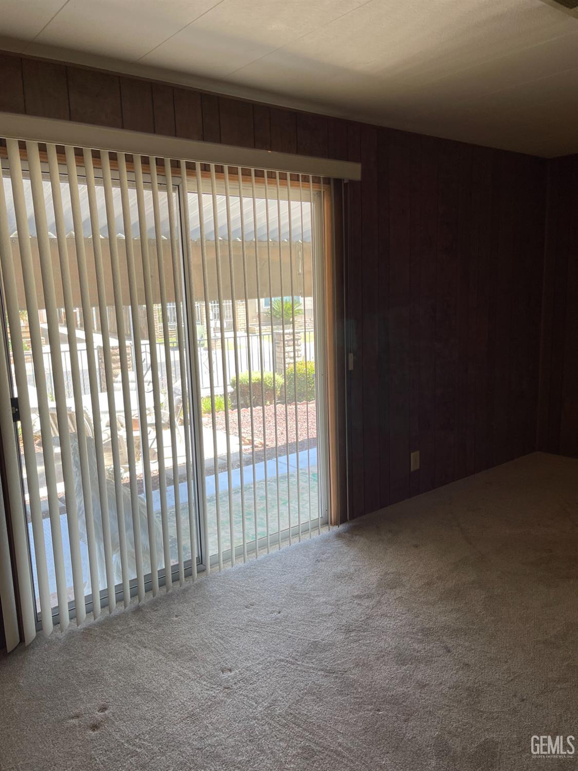 400 E Roberts Lane — photo 25