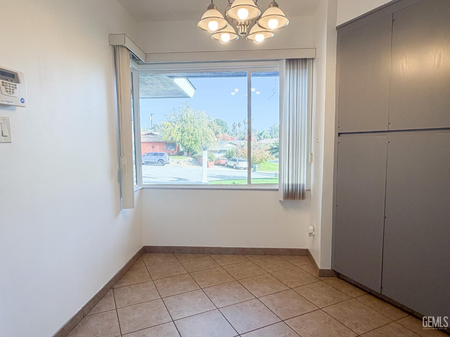 1904 Ridgewood Drive — photo 31