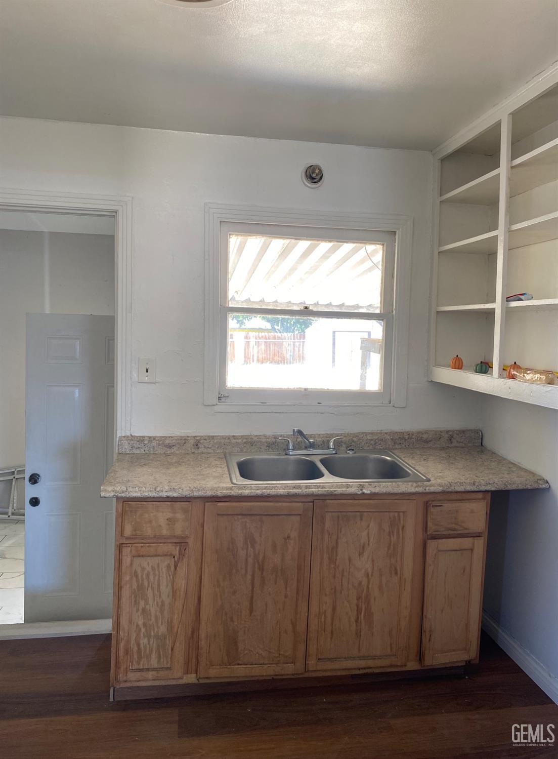1312 Tate Street — photo 9