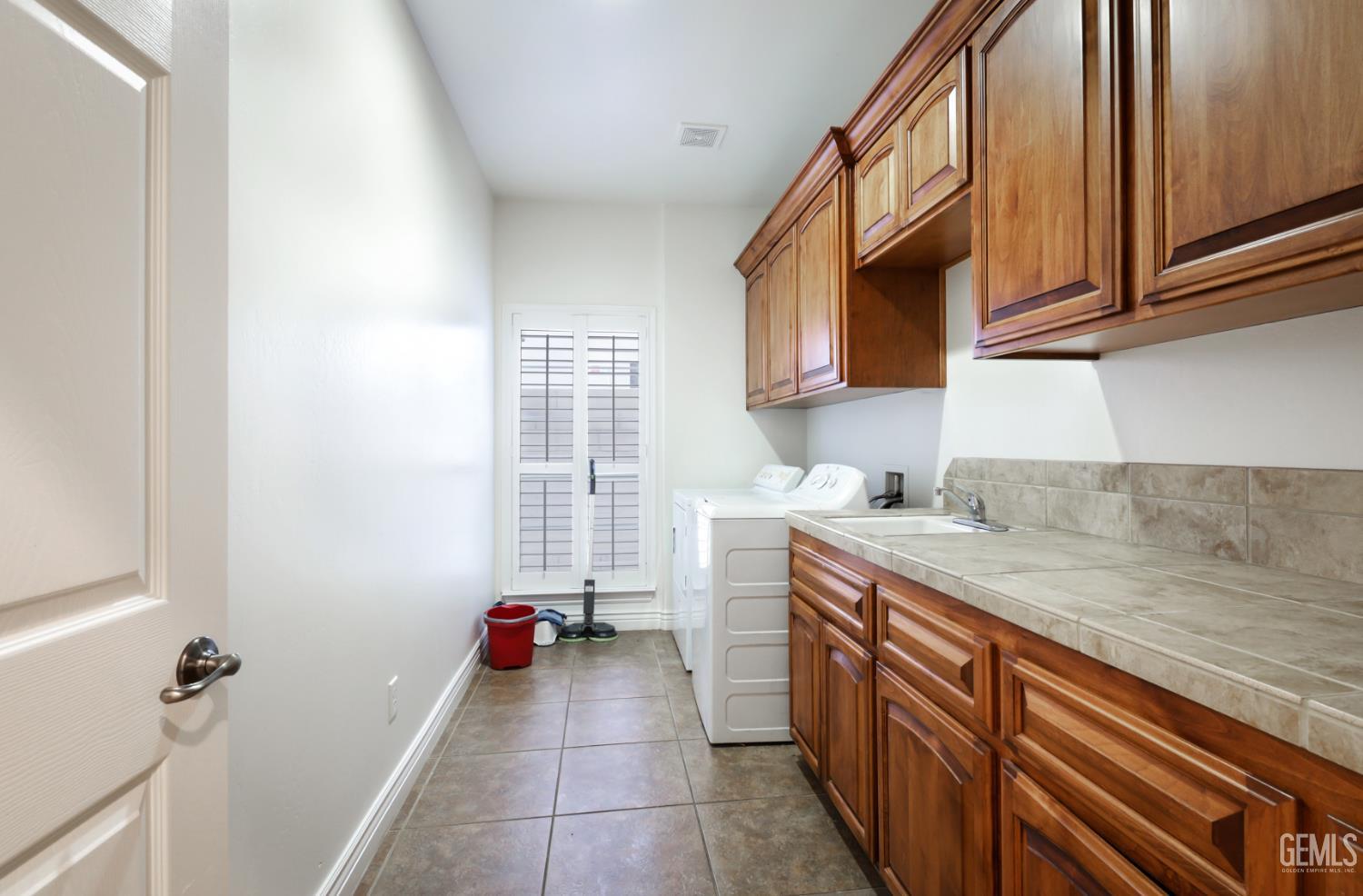 2510 Edingal Drive — photo 16