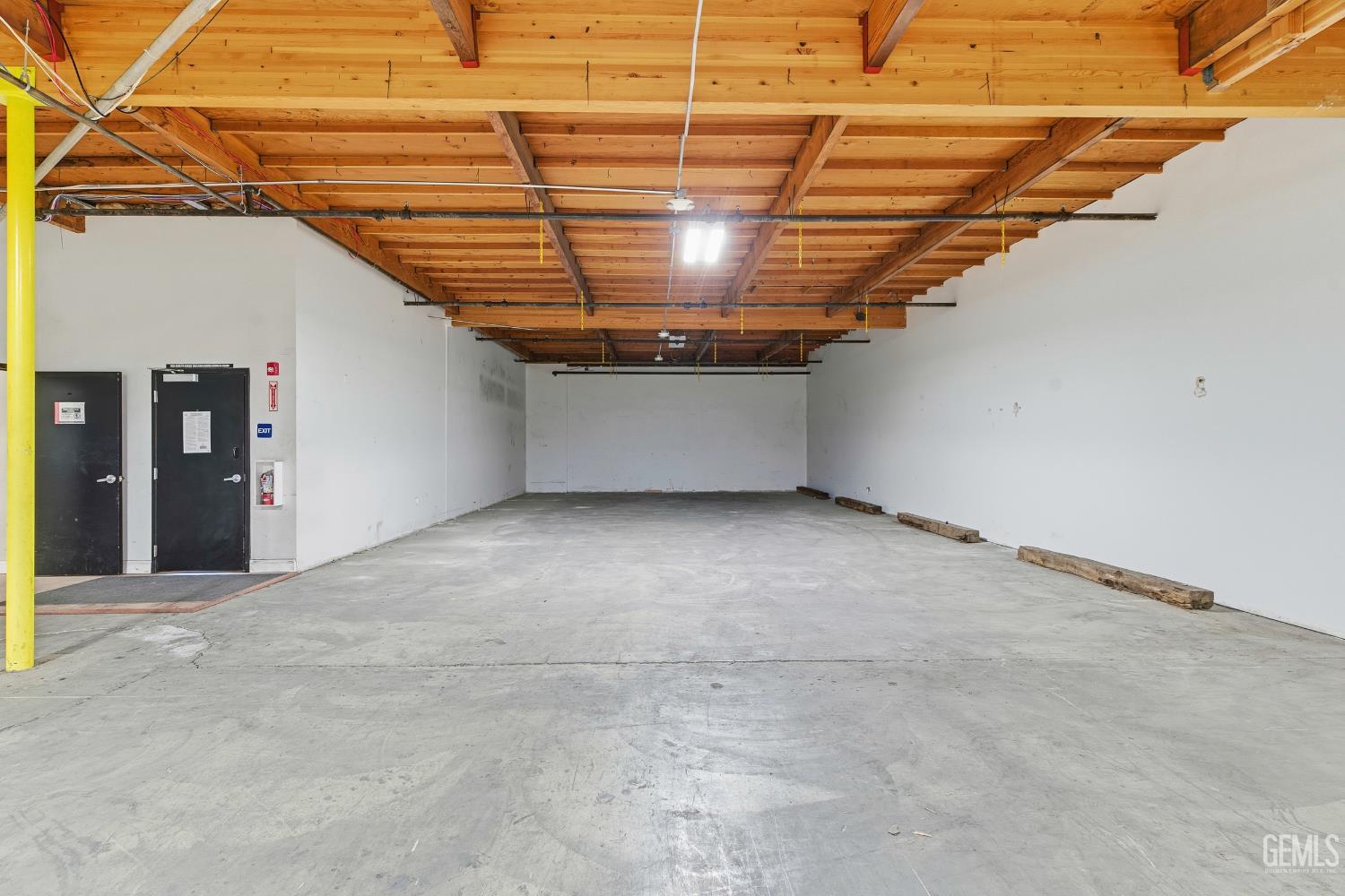3601 Ming Avenue — photo 25