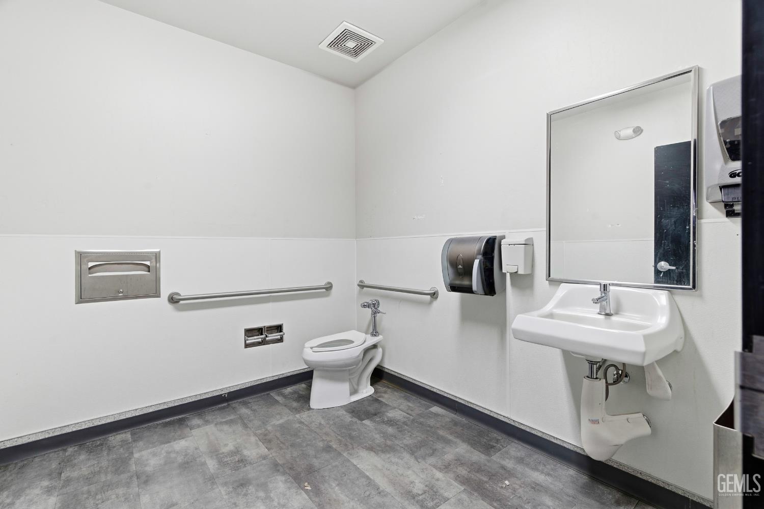3601 Ming Avenue — photo 22