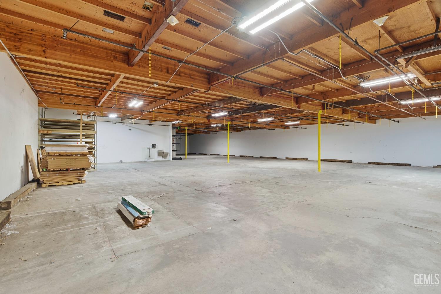 3601 Ming Avenue — photo 28
