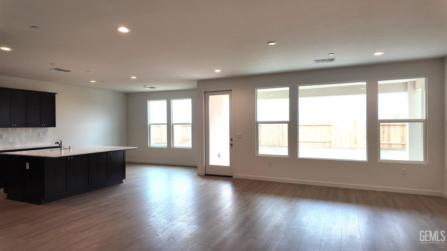 7307 Cryosphere Street — photo 3