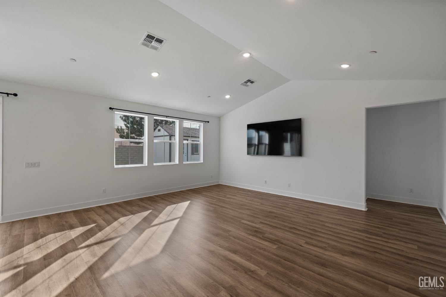 1360 Bodega Drive — photo 3