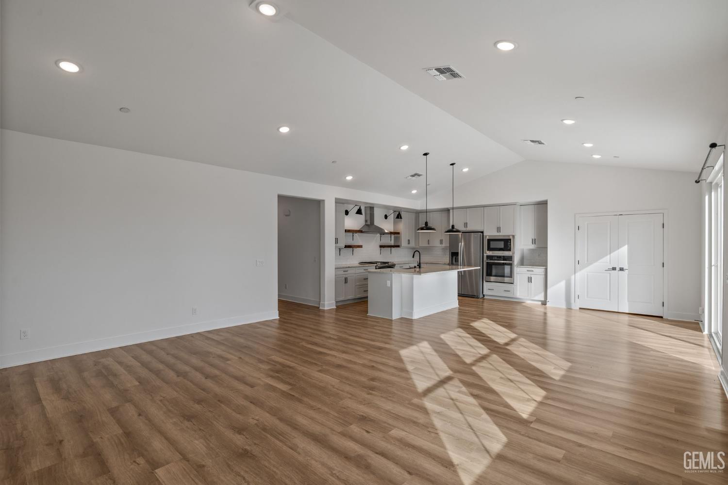 1360 Bodega Drive — photo 5