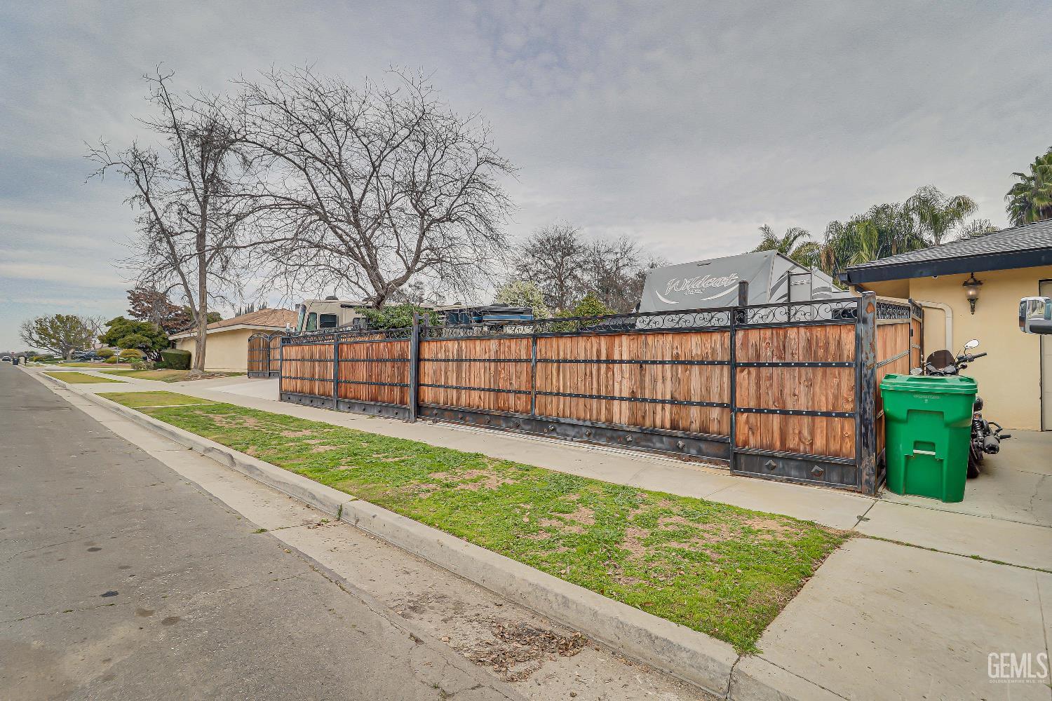 6712 Noah Avenue — photo 30