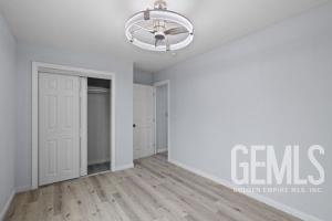 137 S South King Street — photo 18