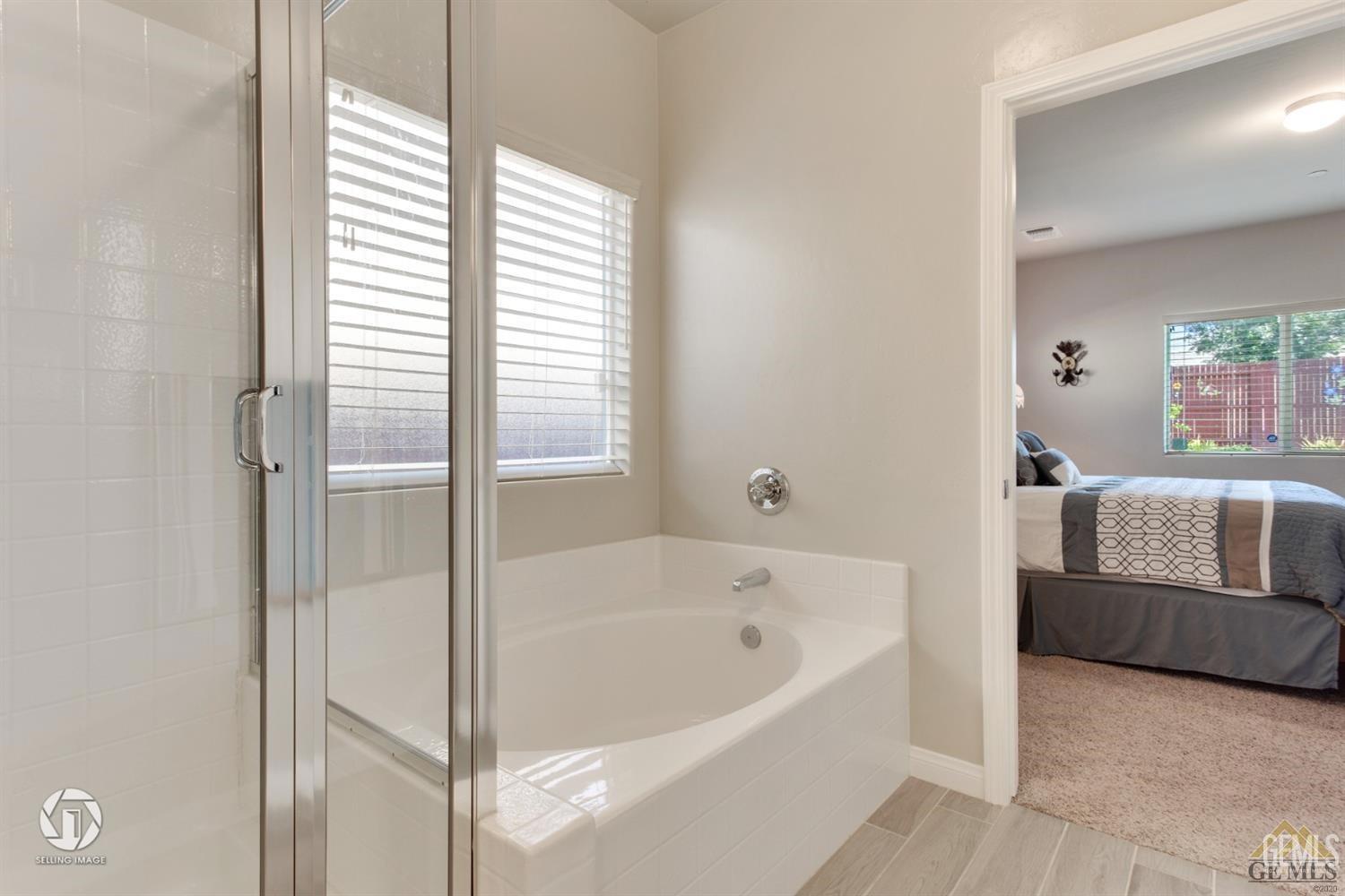 9130 Almond Creek Drive — photo 32