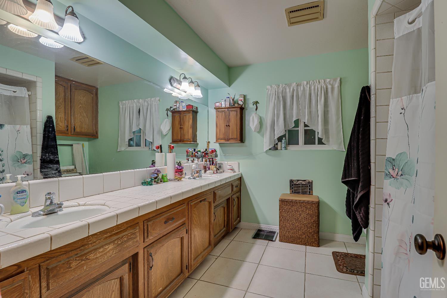 6712 Noah Avenue — photo 22