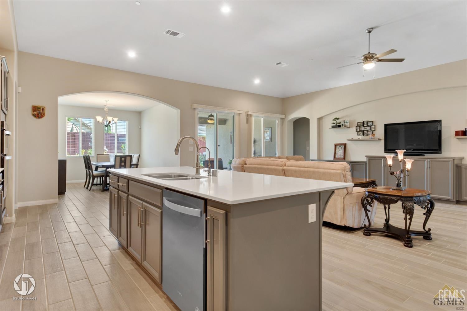 9130 Almond Creek Drive — photo 6