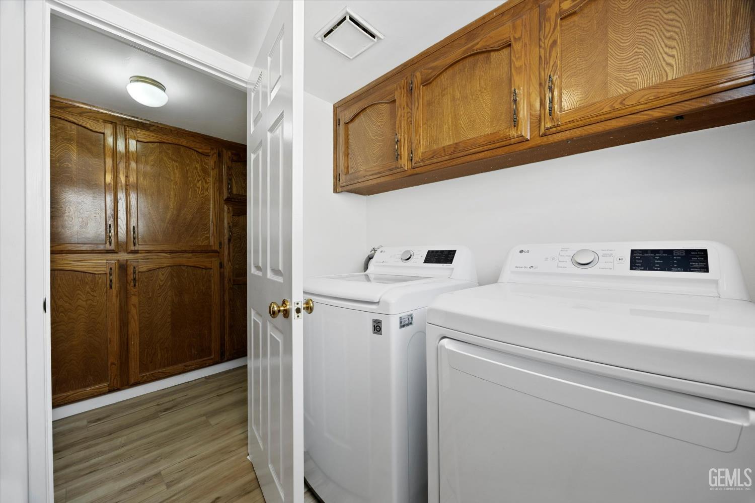 2600 Barrington Street — photo 40