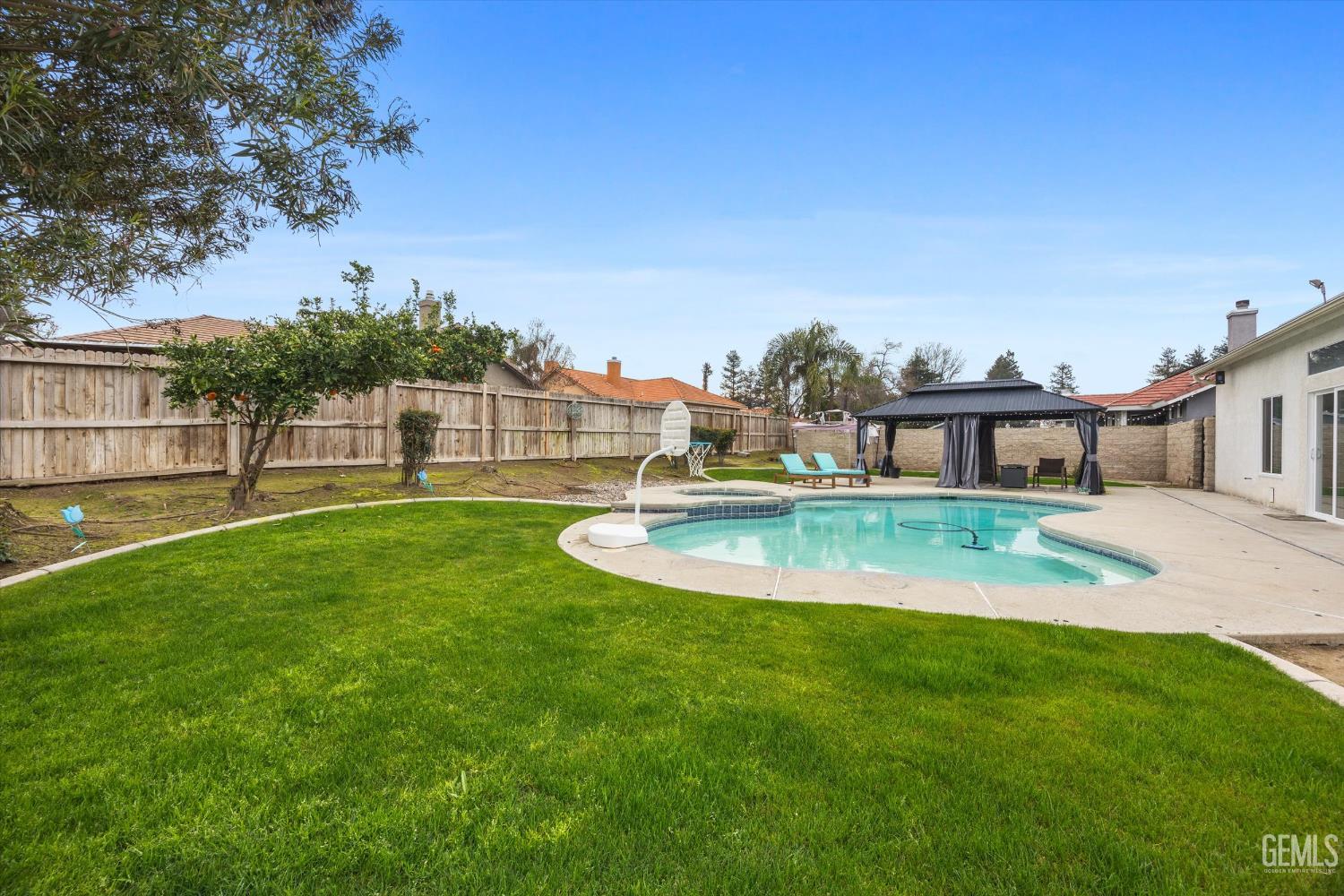 15503 Marty Avenue — photo 5