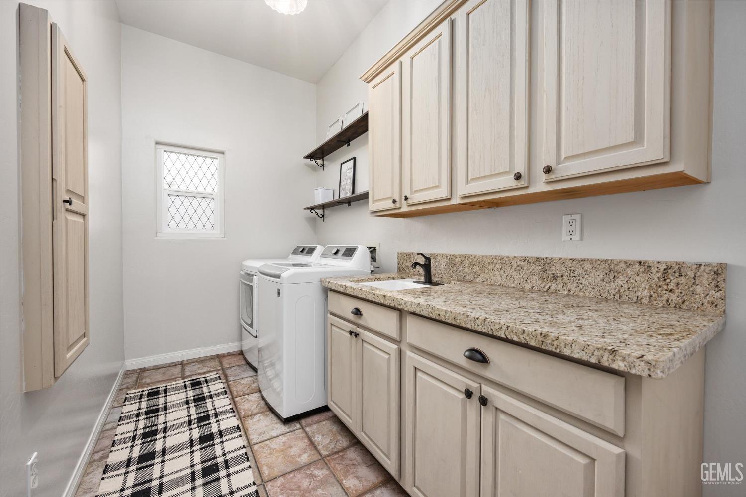 15503 Marty Avenue — photo 18