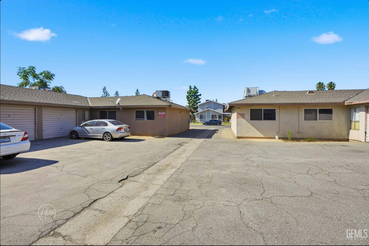 1916 Hasti Acres Drive — photo 3