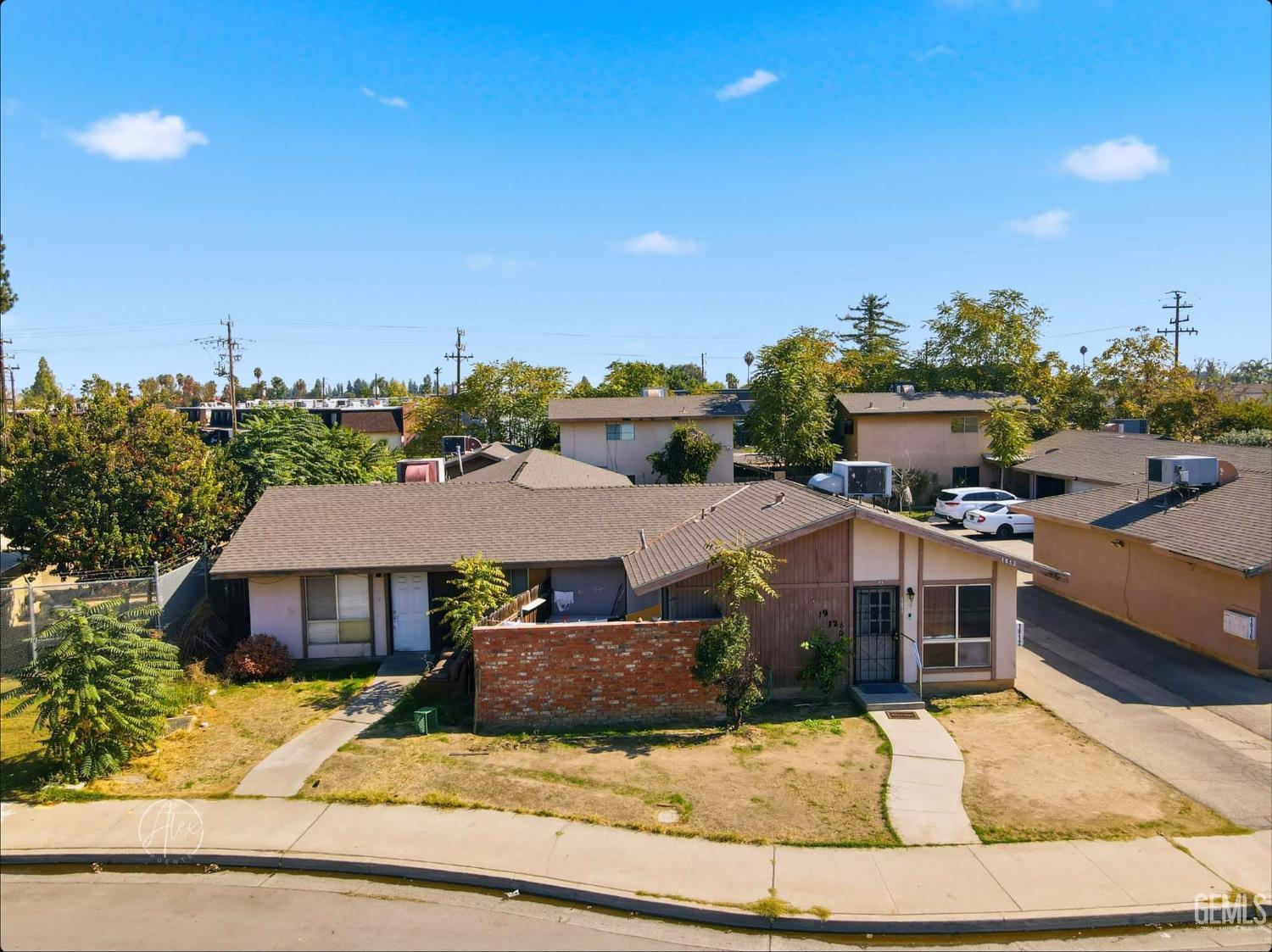 1916 Hasti Acres Drive — photo 4