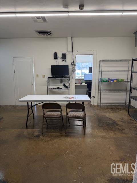 108 N Chester Avenue — photo 13