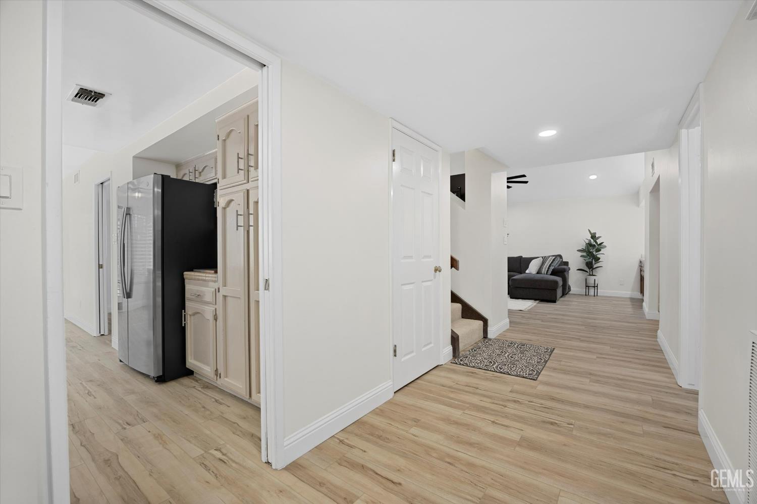2600 Barrington Street — photo 23