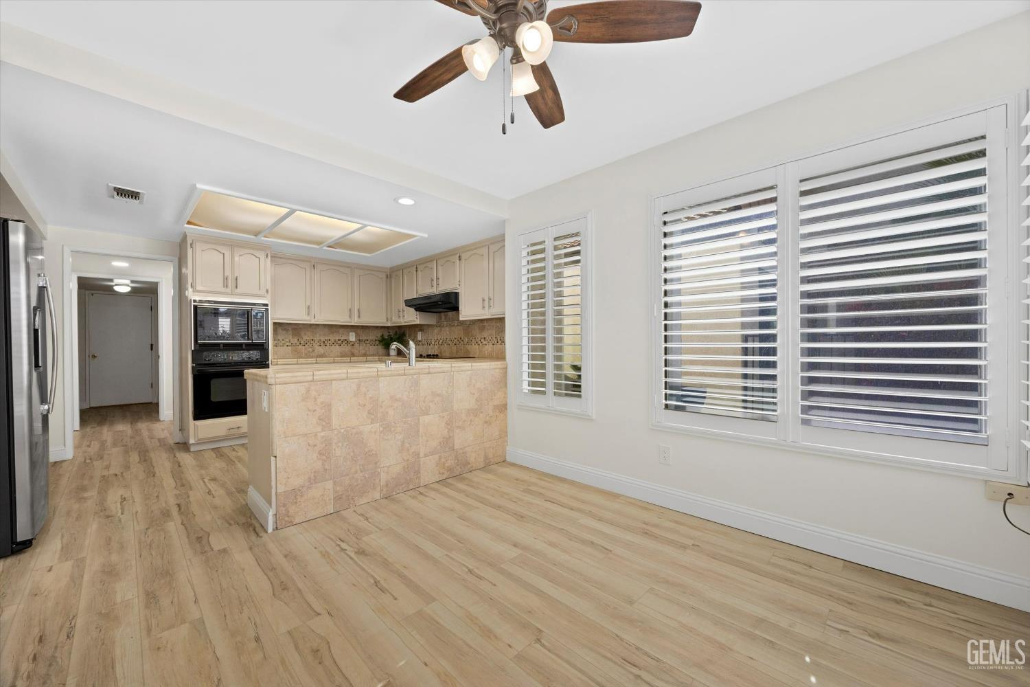 2600 Barrington Street — photo 18