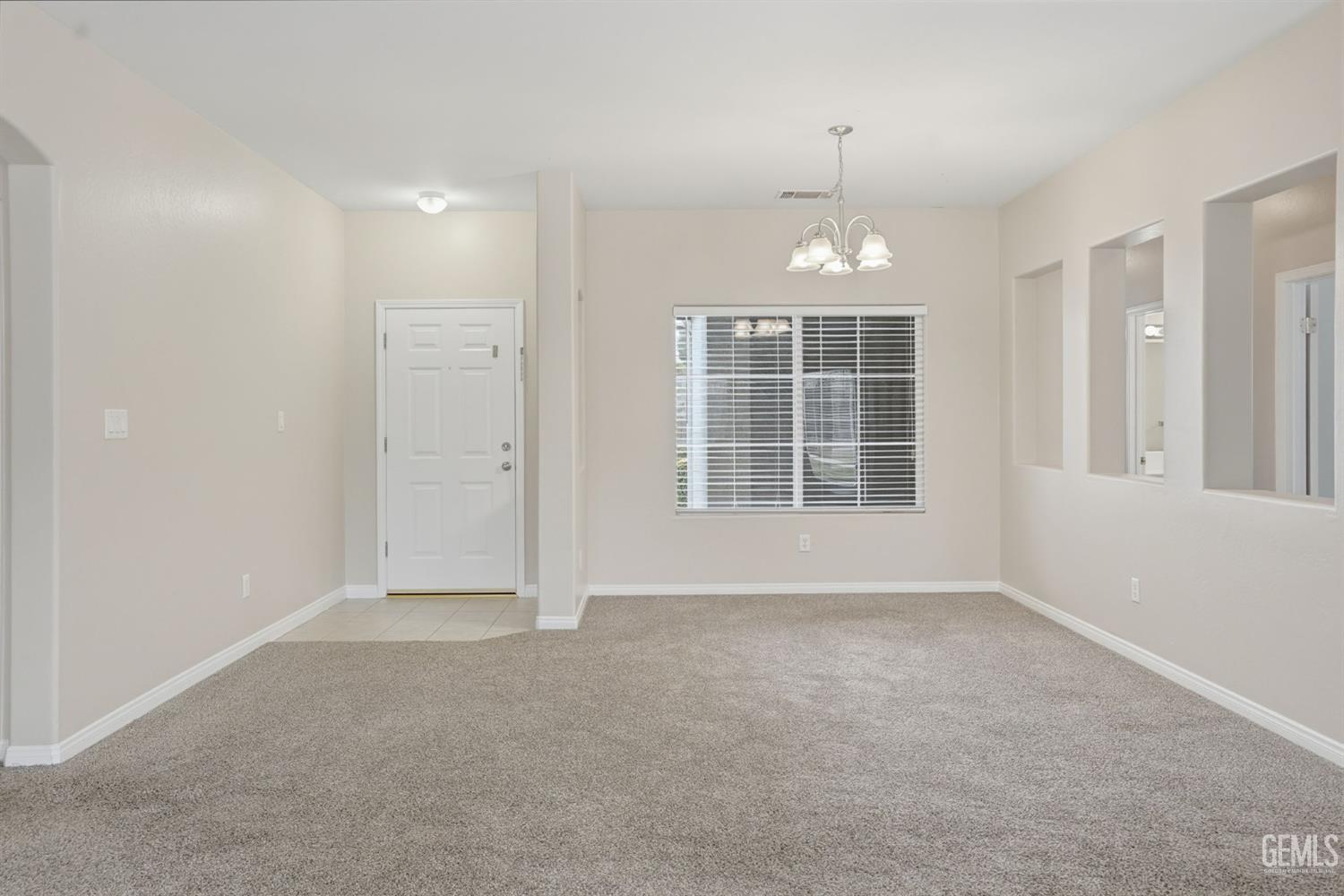 6017 Lakewood Shores Drive — photo 4