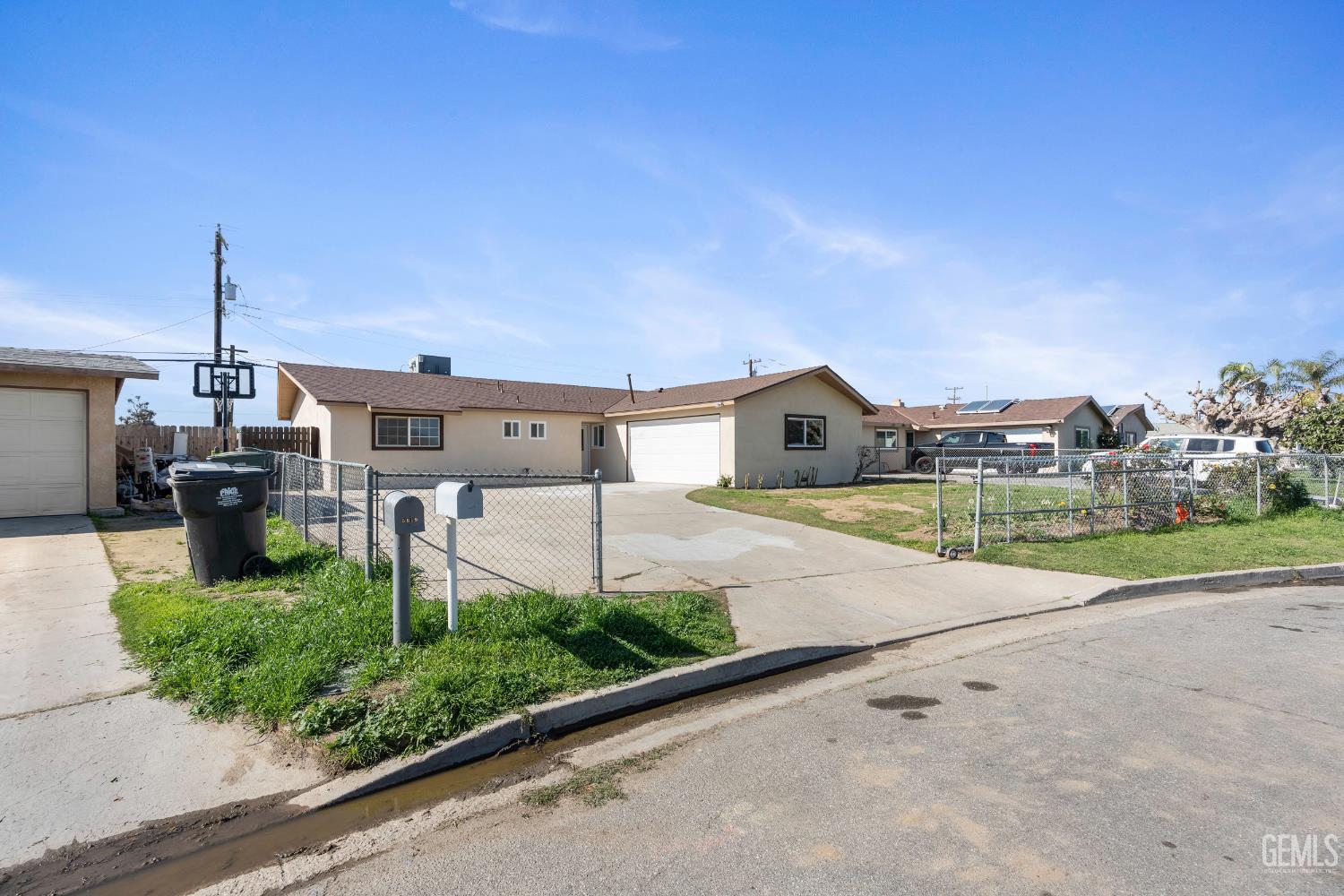 5817 Gary Place, Bakersfield, CA 93307 — photo 5