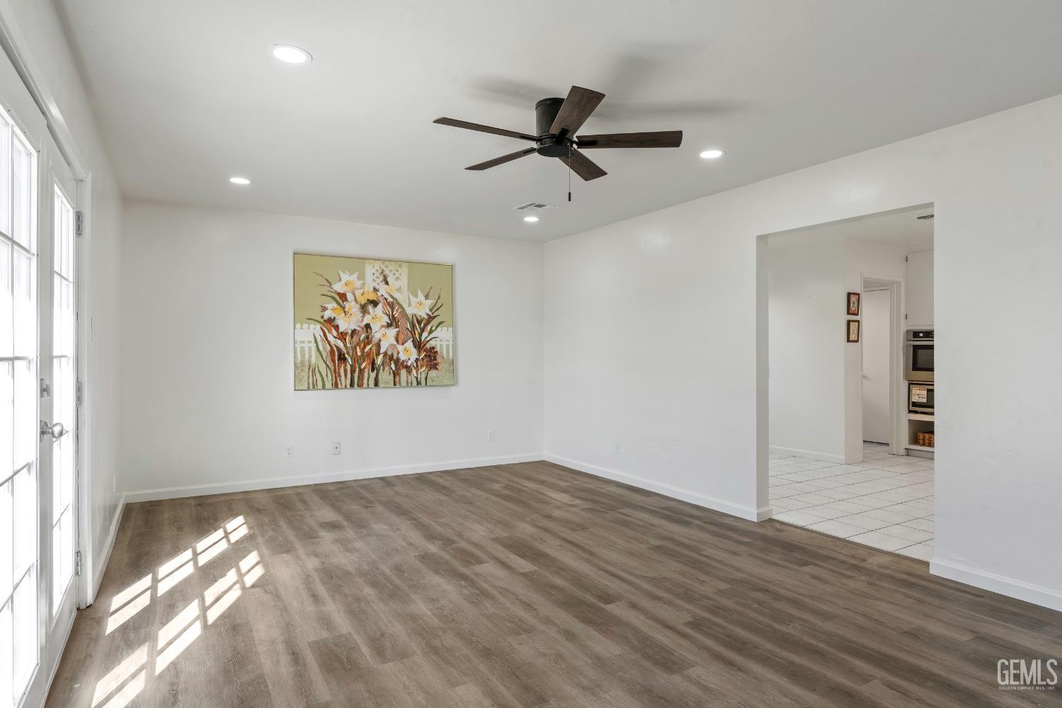 5817 Gary Place, Bakersfield, CA 93307 — photo 11
