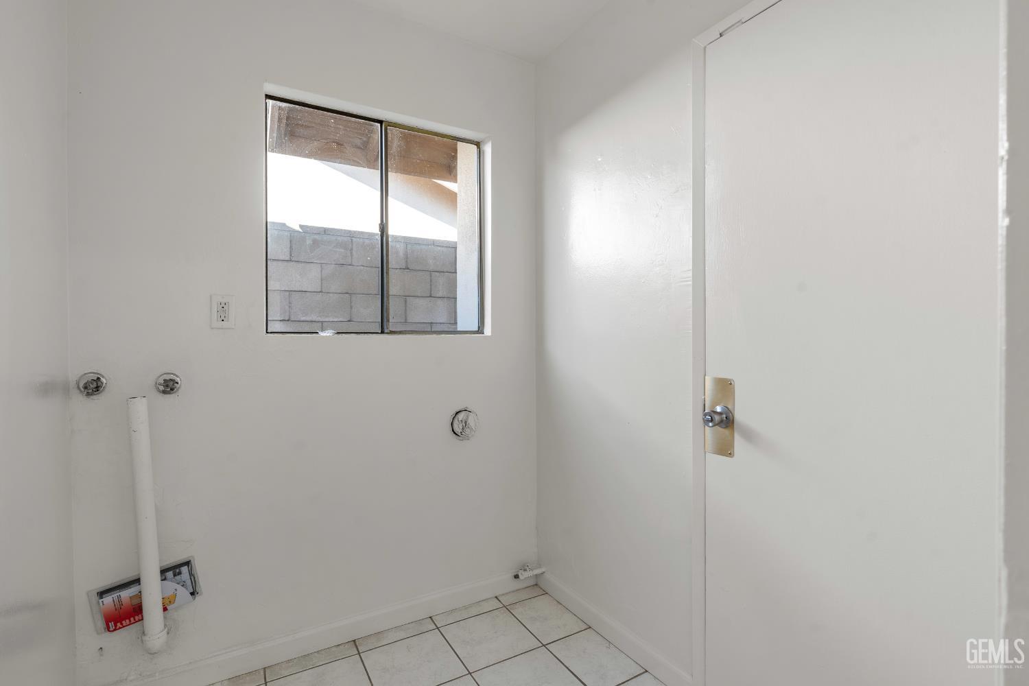 5817 Gary Place, Bakersfield, CA 93307 — photo 22