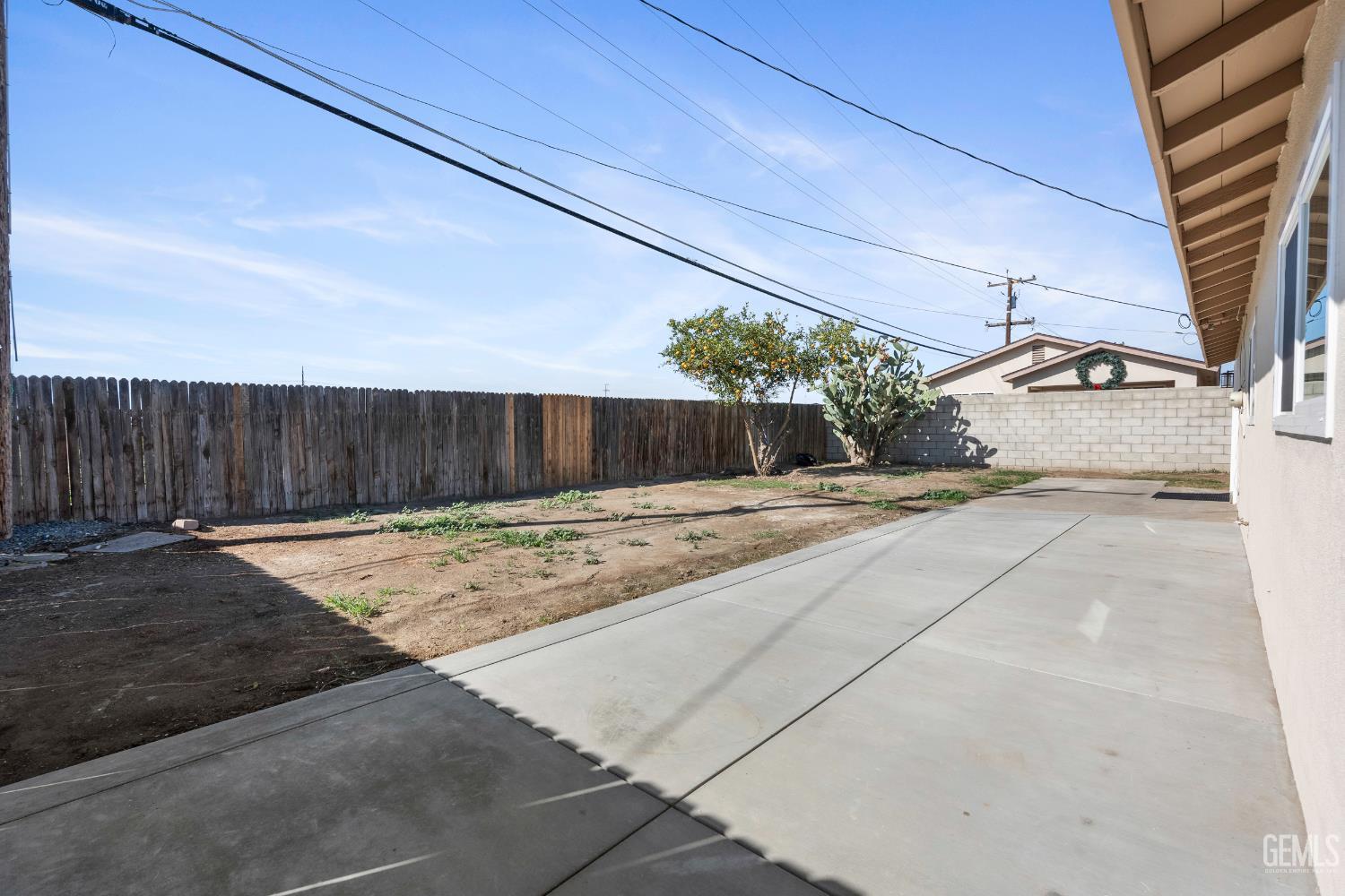 5817 Gary Place, Bakersfield, CA 93307 — photo 38