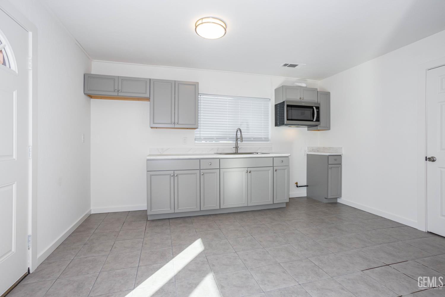 3430 M Street — photo 5