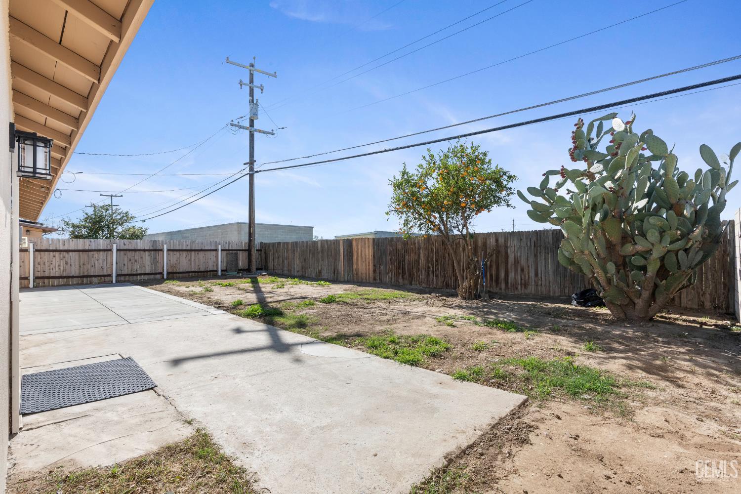 5817 Gary Place, Bakersfield, CA 93307 — photo 37