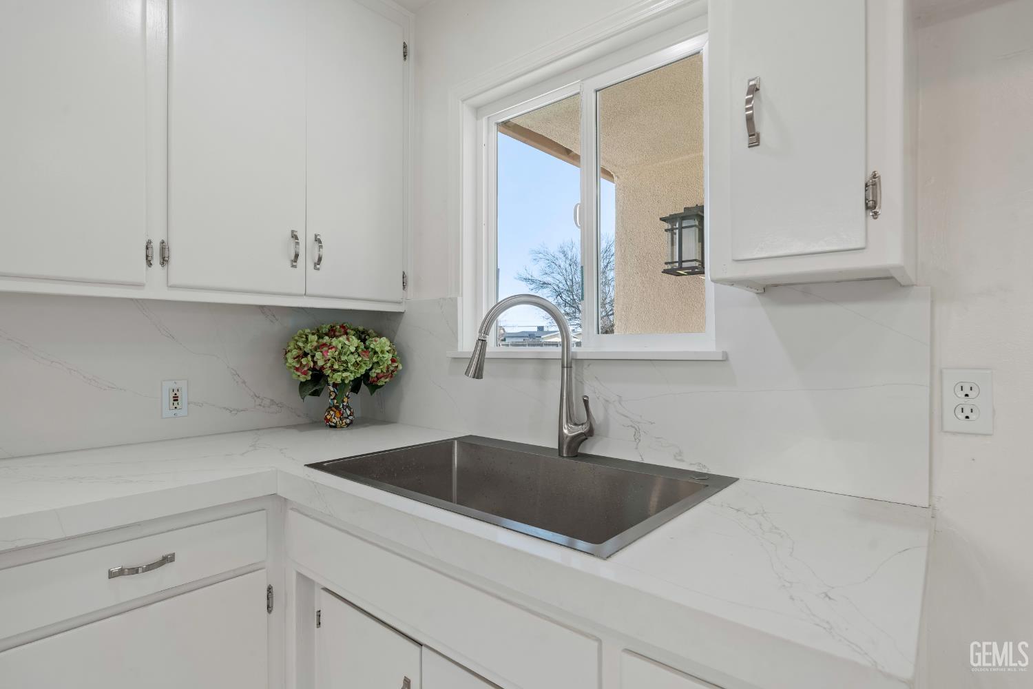 5817 Gary Place, Bakersfield, CA 93307 — photo 19