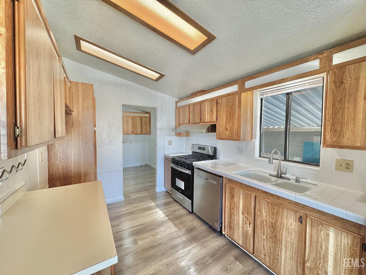 1301 Taft Highway — photo 8