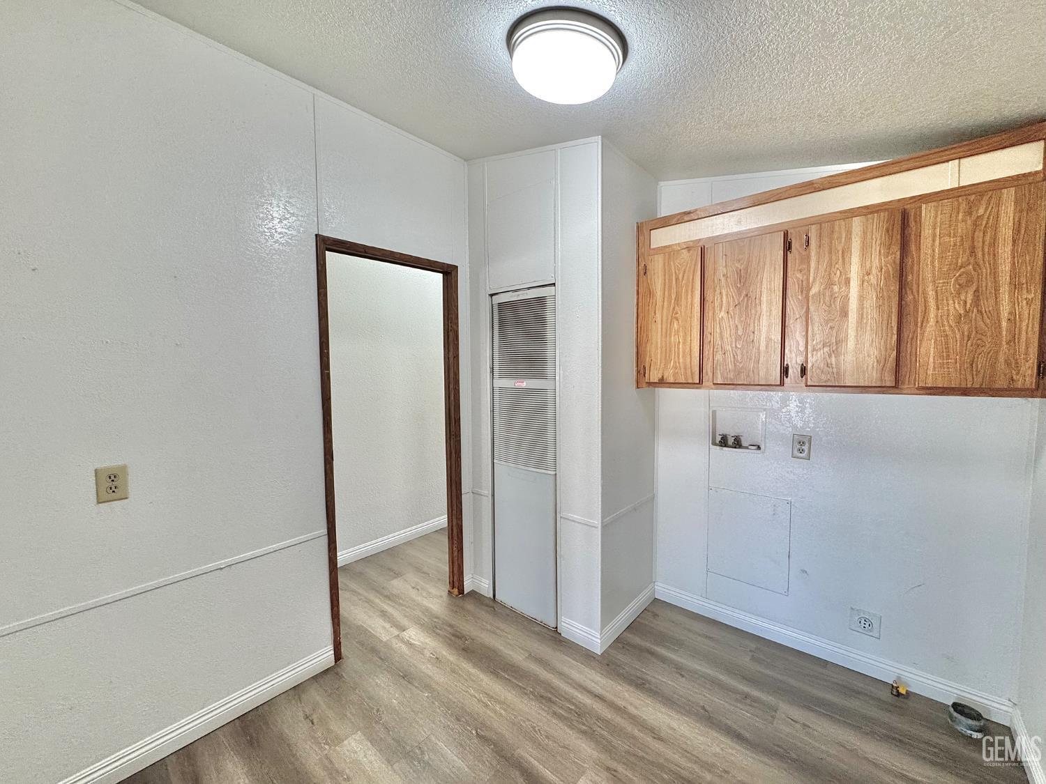 1301 Taft Highway — photo 14