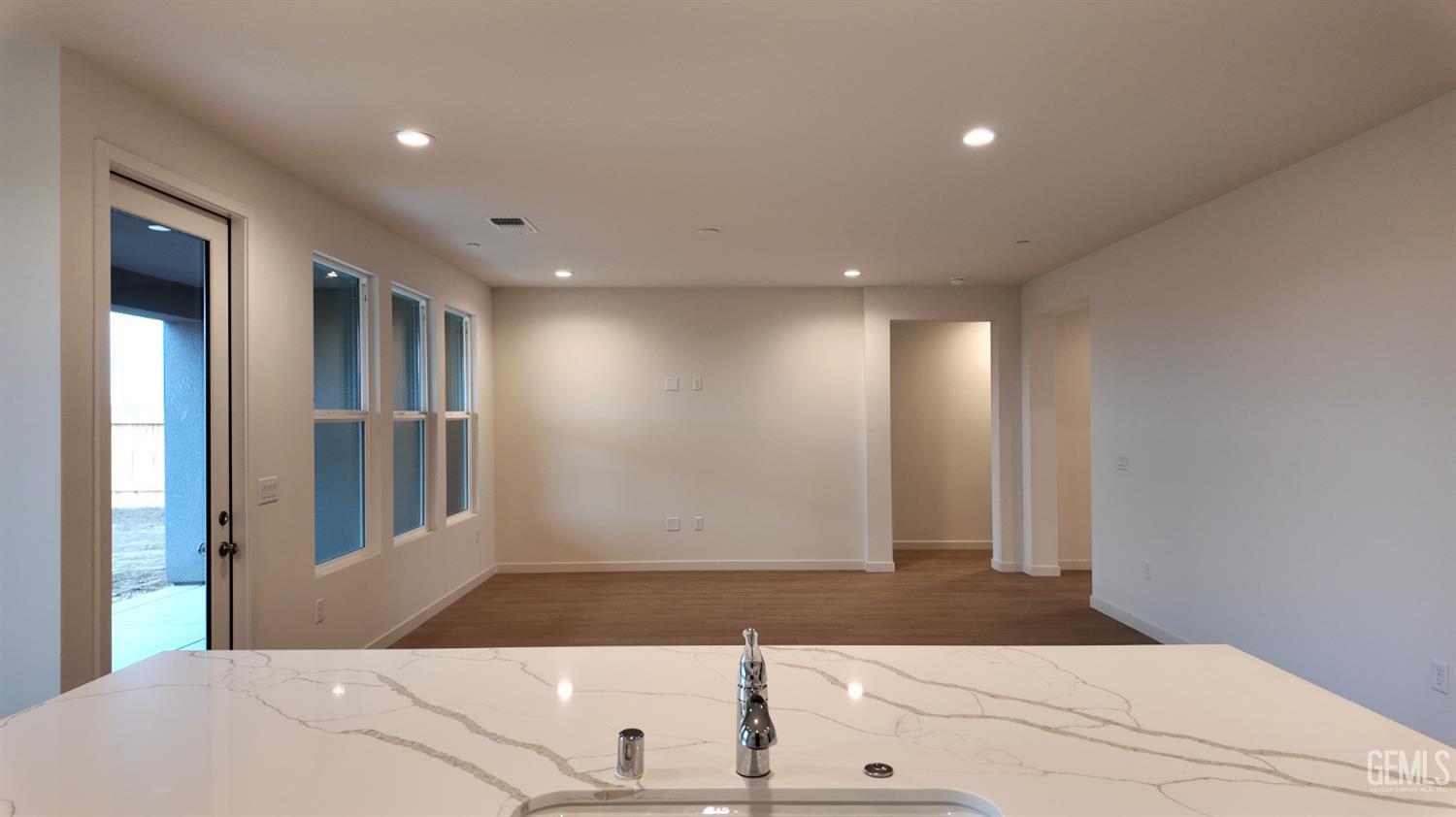 7402 Cryosphere Street — photo 5